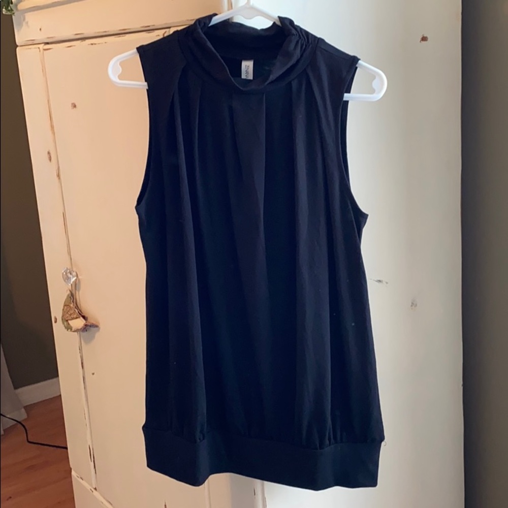 Sleeveless bubble top
